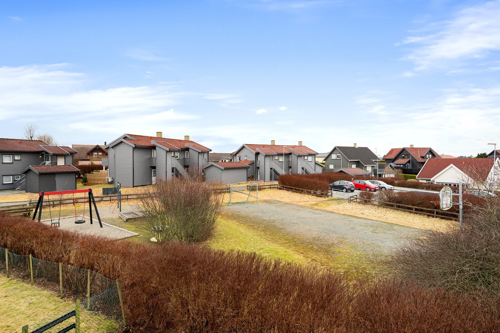 Etablert og barnevennlig nabolag. Galleribilde