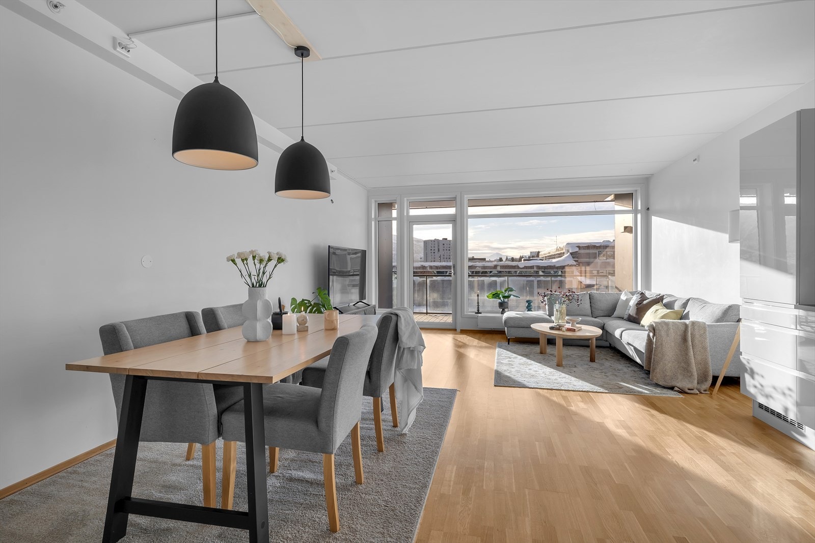 God plass til ønsket møblement Galleribilde