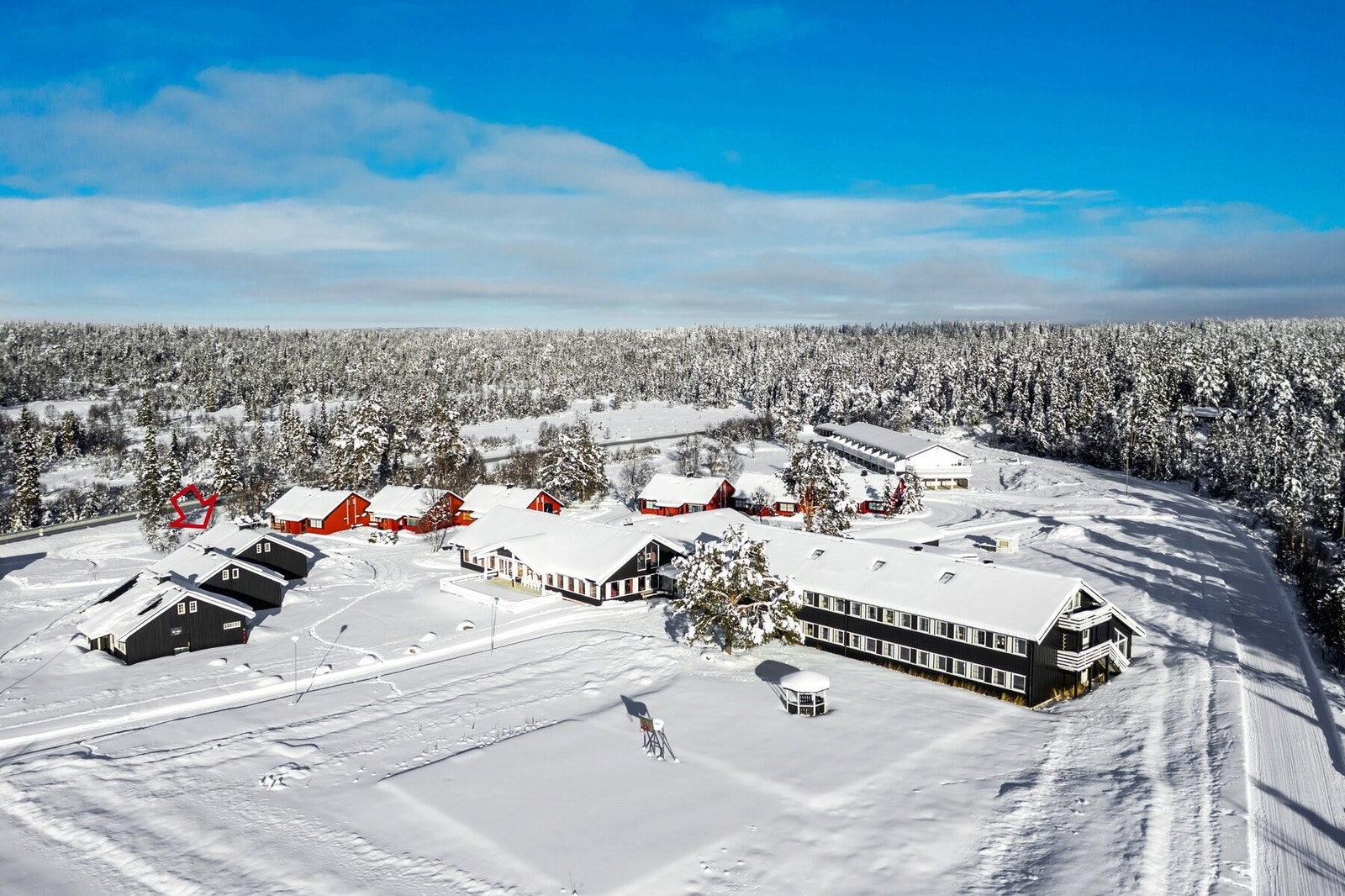 I området finnes bl.a. flott natur som bør oppleves og brukes, med over 20 mil med preparerte skiløyper innover fjellet, alpinanlegg ved Storefjell og Bualie, og et stort nettverk av turstier. På sommerstid er det fiske- og bademuligheter i flere vann og Galleribilde