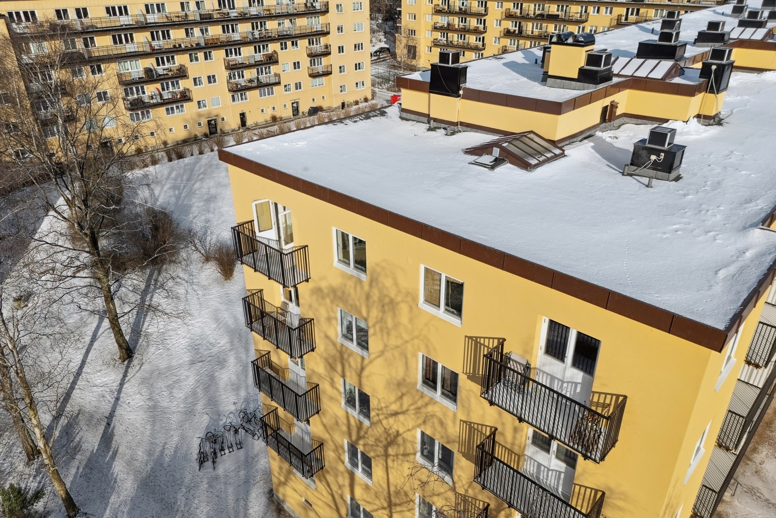 Fine blokkbygg i nabolaget Galleribilde