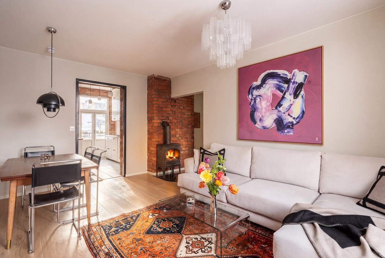 Peisovn som varmer godt og bidrar til masse hygge Galleribilde