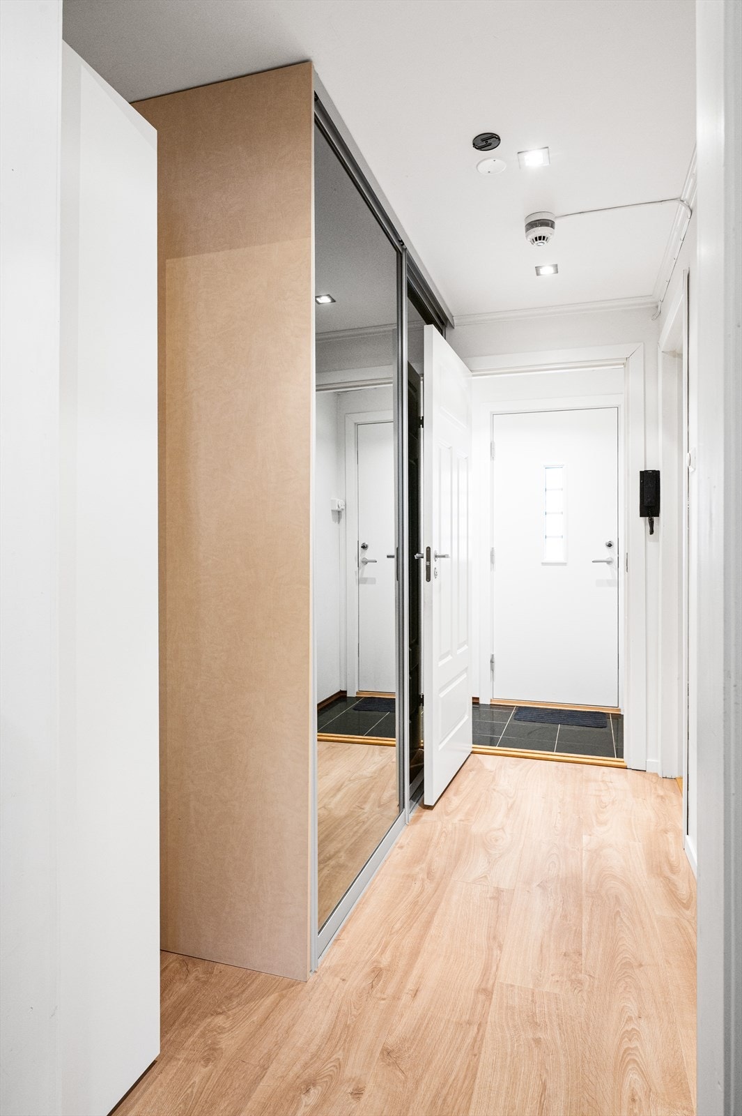 Leiligheten disponerer tre boder på til sammen 9 m², som gir svært gode lagringsmuligheter. Galleribilde