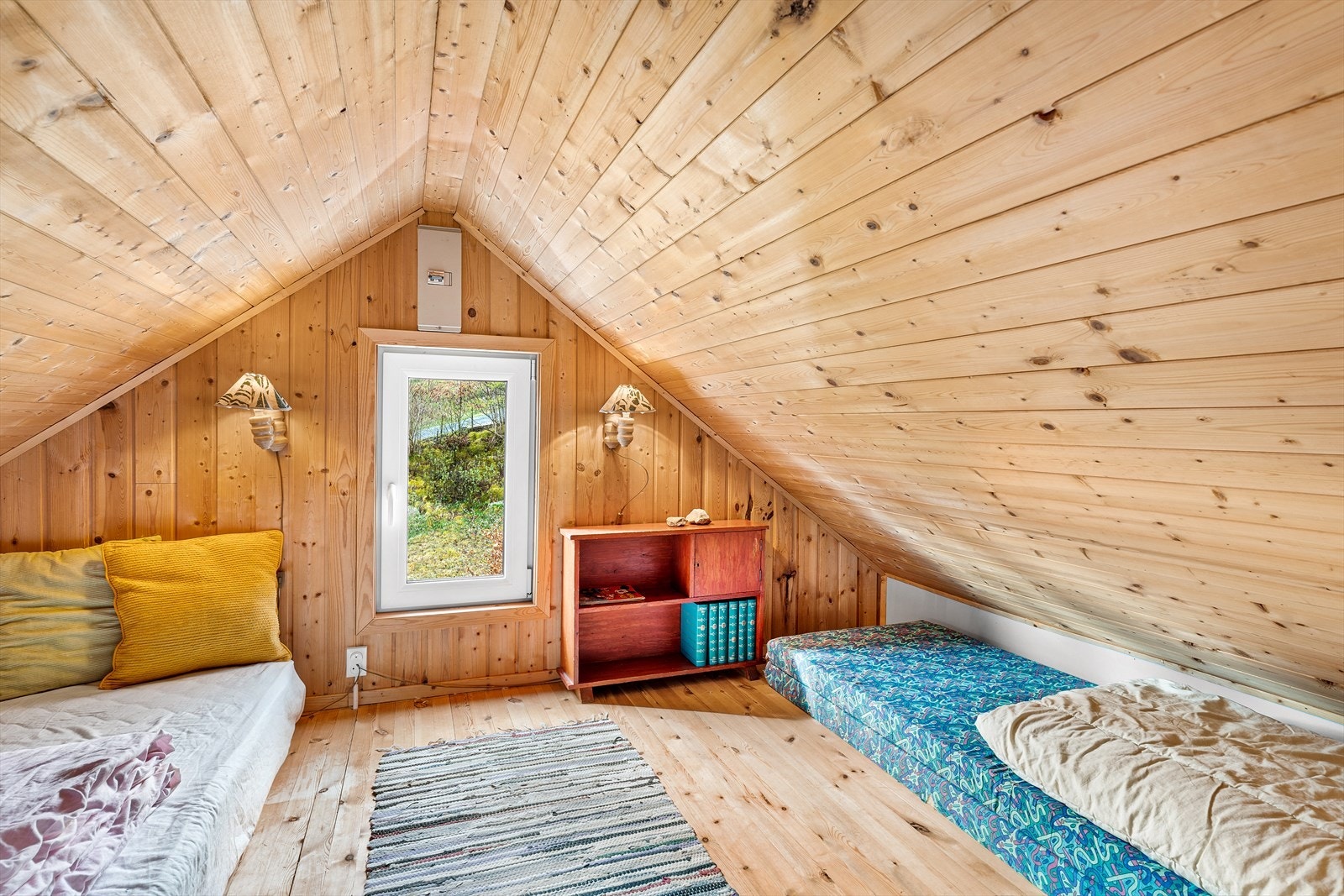 Det er også innredet loft men tilkomst via takluke. Galleribilde