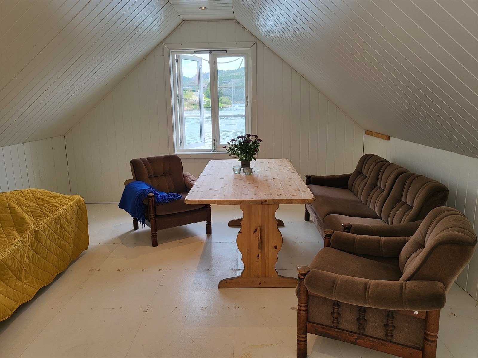 Innredet loft på naust Galleribilde