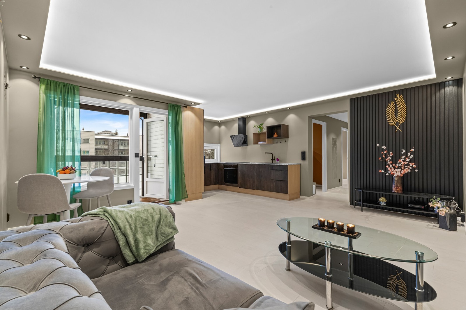 Houssam Ben Zrelli v/EIE eiendomsmegling har gleden av å presentere Granstangen 34B - en lys og luftig 3-roms (Foto: Oh Shots). Galleribilde