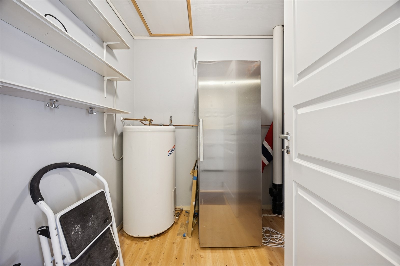 Leiligheten har en praktisk innvendig bod og en utvendig bod. Galleribilde