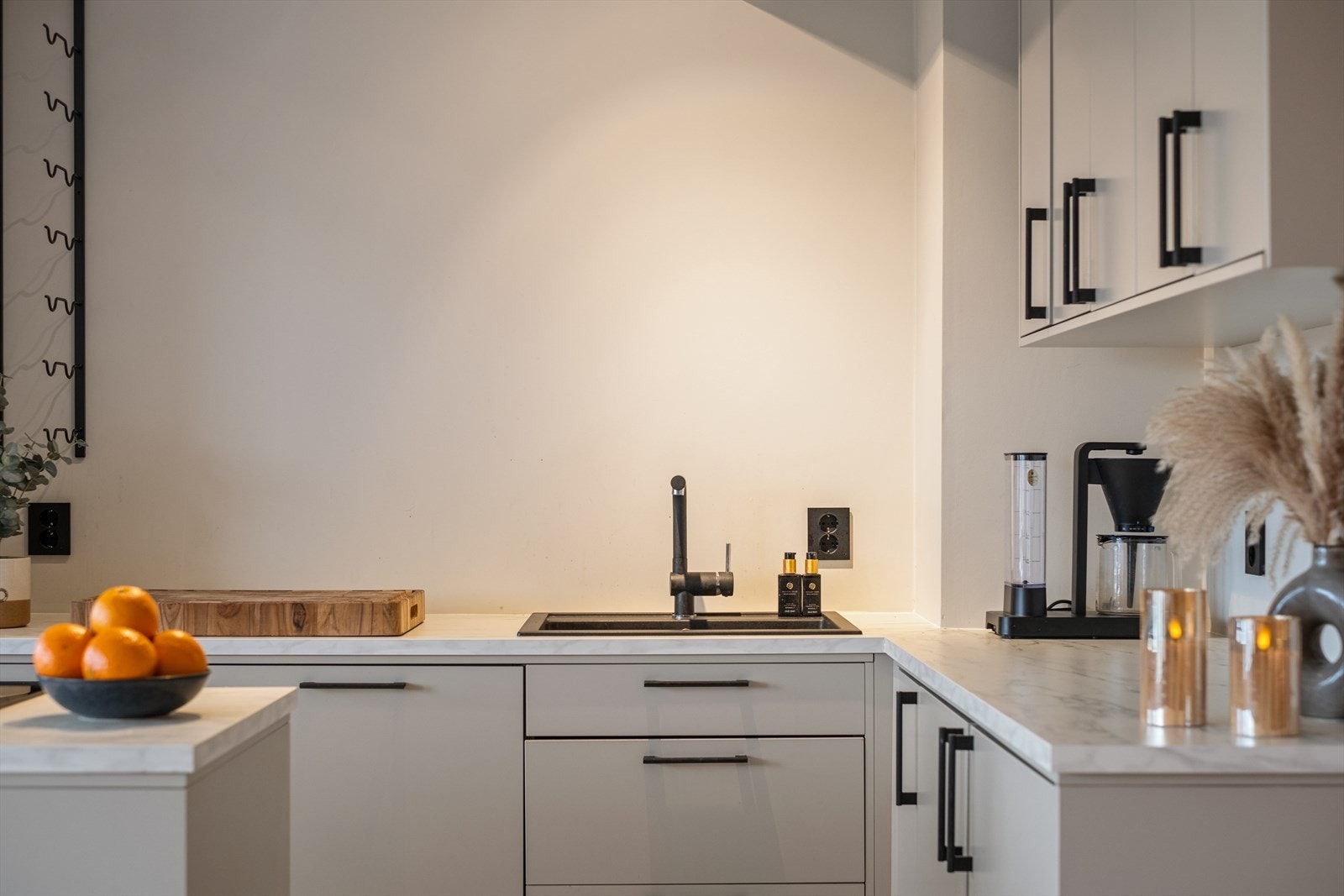 Leiligheten fremstår som delikat og moderne. Galleribilde