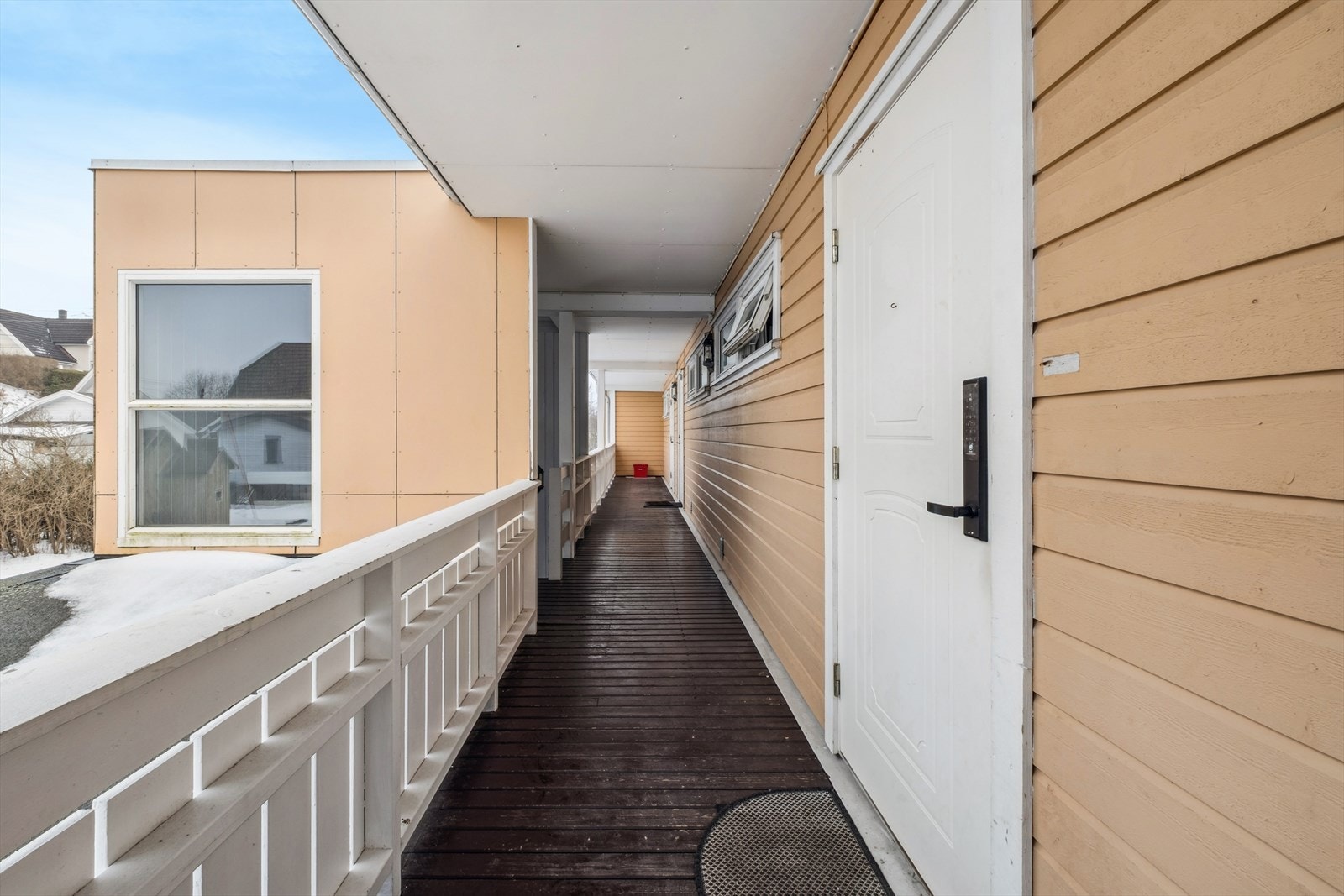 Adkomsten til leiligheten er via en felles trappoppgang. Galleribilde