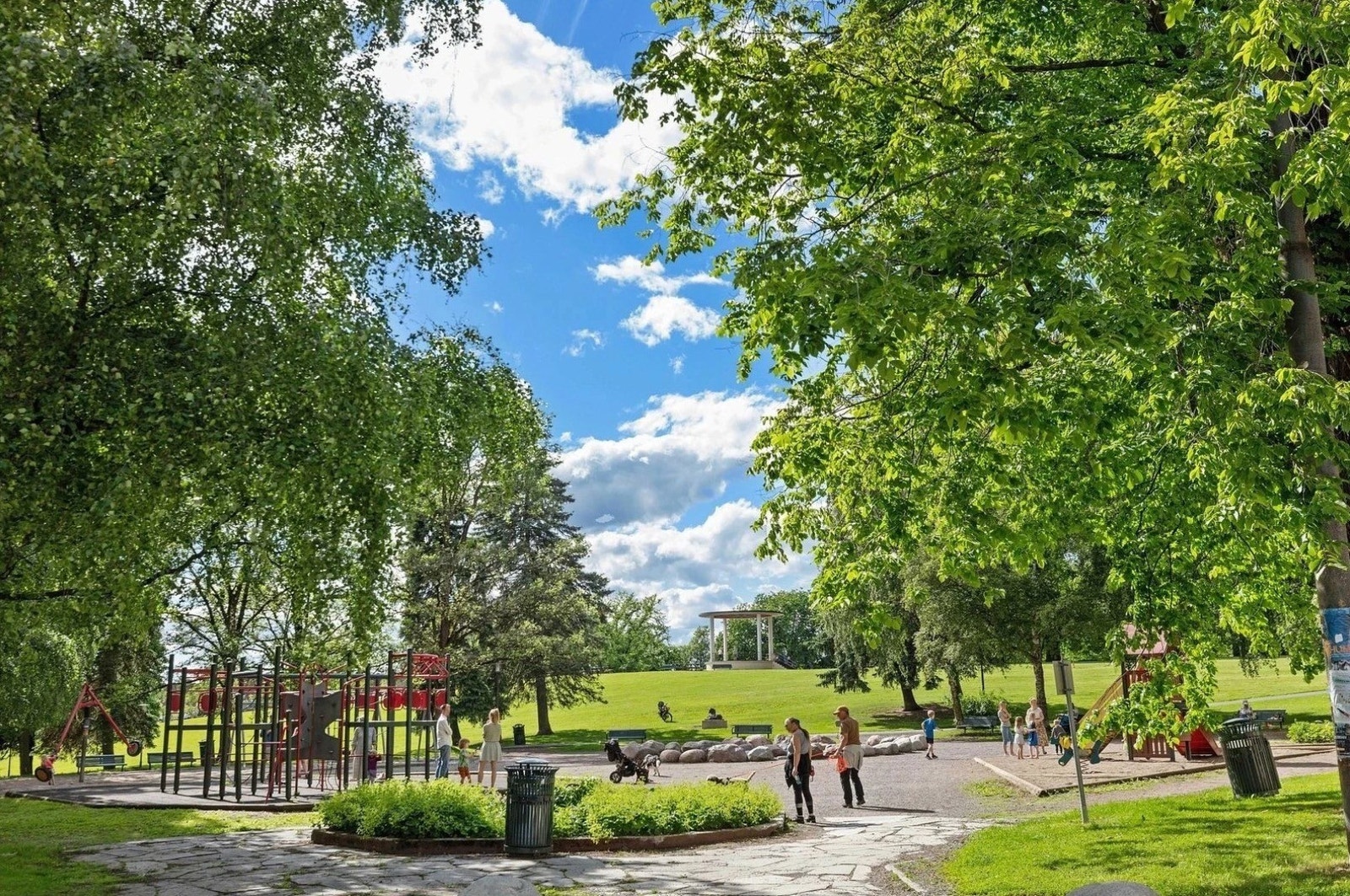 Torshovsparken er rett i nærheten. Galleribilde