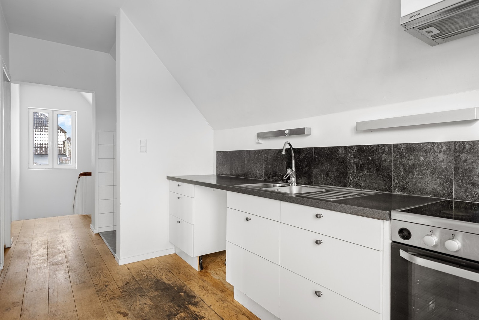 Med parkettgulv har du mulighet til å slipe overflaten og fornye uttrykket ved behov, uten å måtte bytte hele gulvet Galleribilde