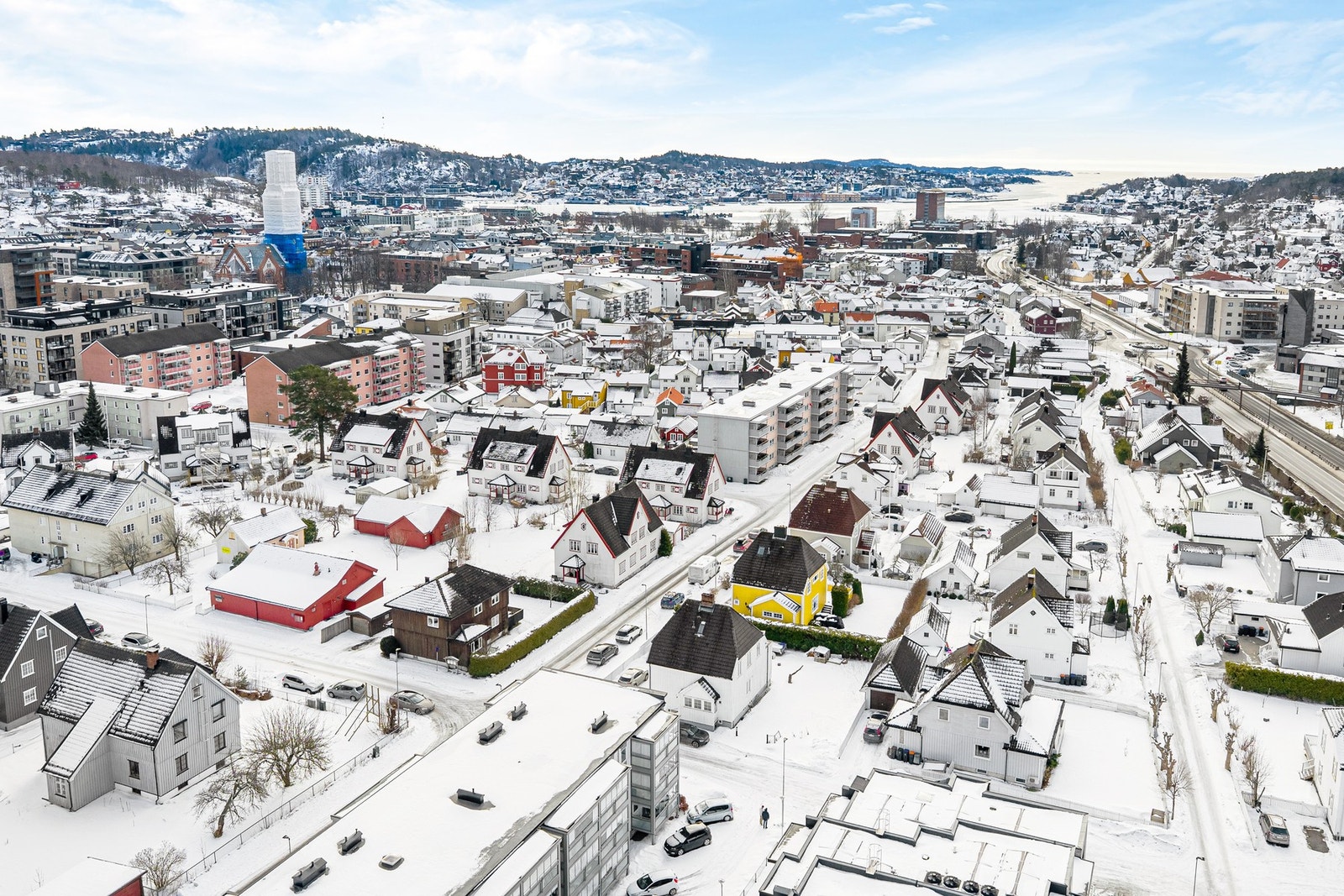 Boligen ligger sentralt i Sandefjord med gangavstand til alle byens fasiliteter Galleribilde