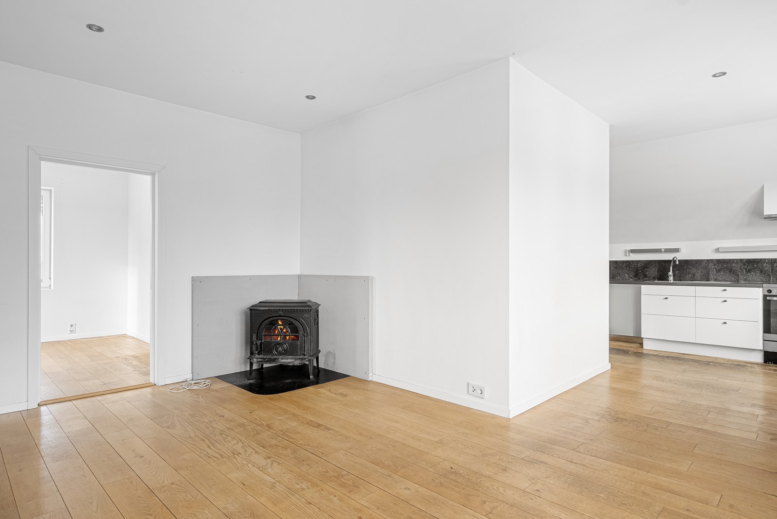 Vedovnen gir en jevn varme i denne etasjen også Galleribilde