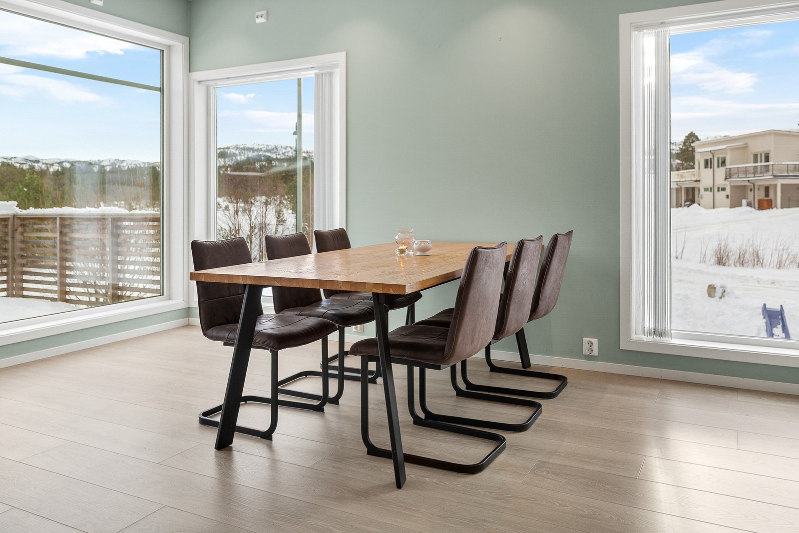 Praktisk og velegnet sone for spisegruppe Galleribilde