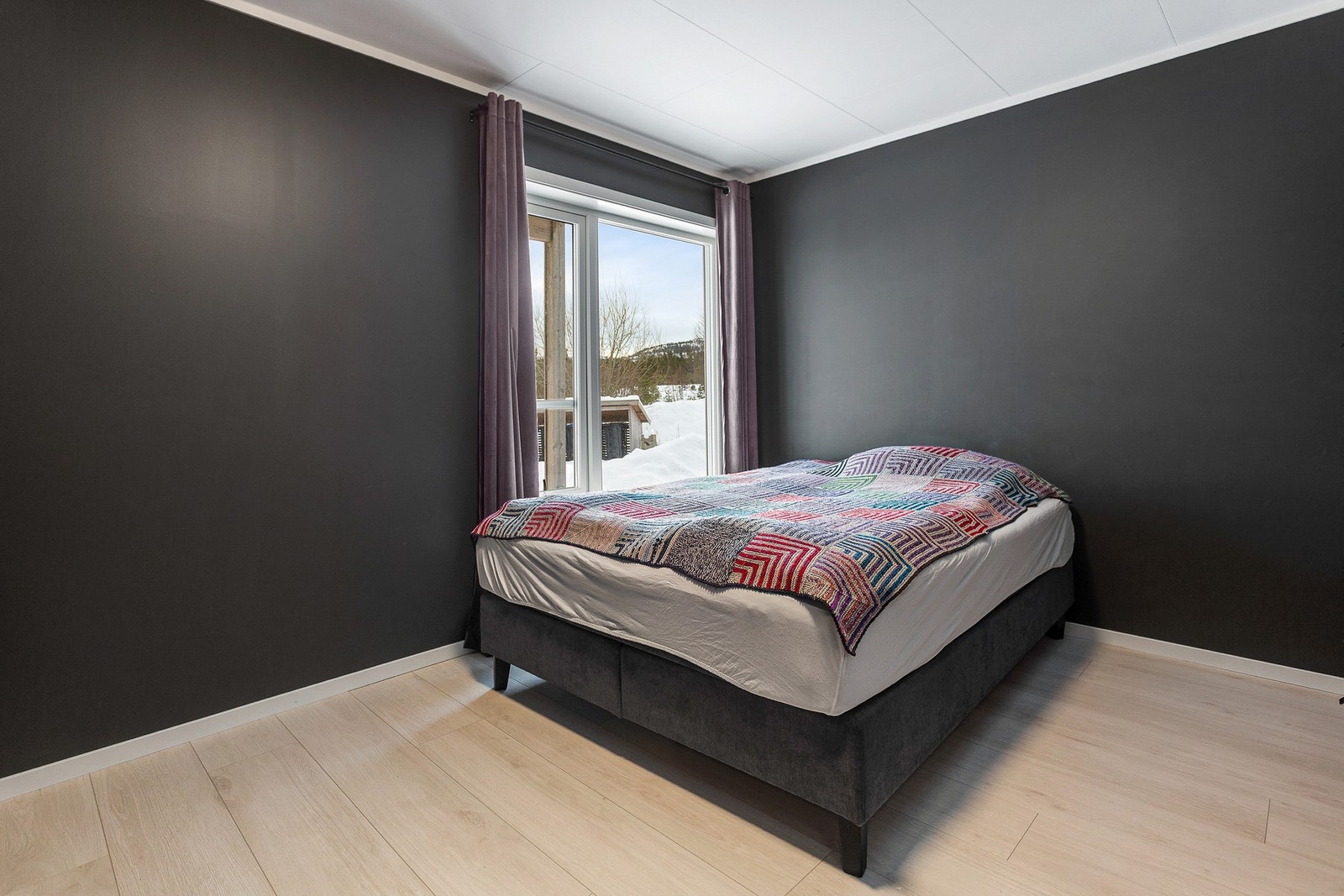 Familievennlige løsninger med tre romslige soverom Galleribilde