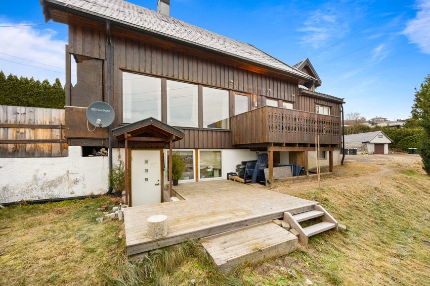 Separat inngang til hybel Galleribilde