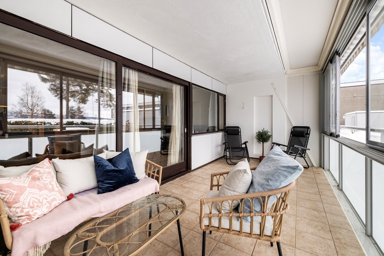 Innglasset terrasse på hele 24 kvm! Galleribilde