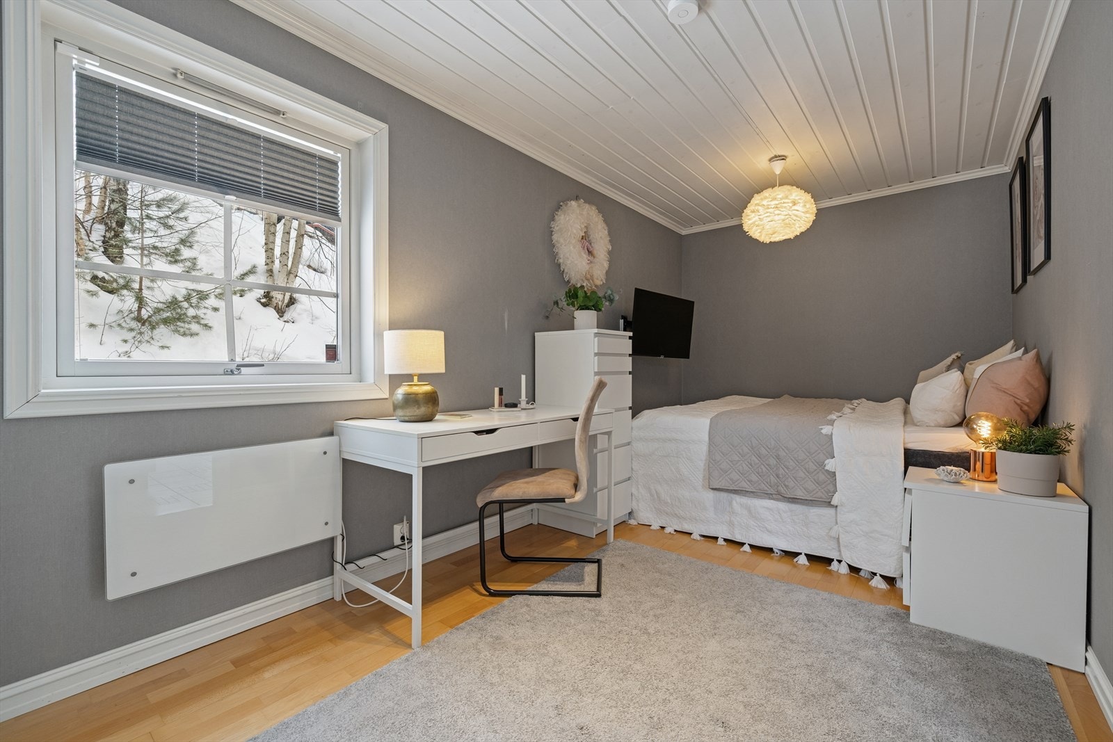 Rom i 1. etasje godkjent som kontor, ikke som soverom. Galleribilde