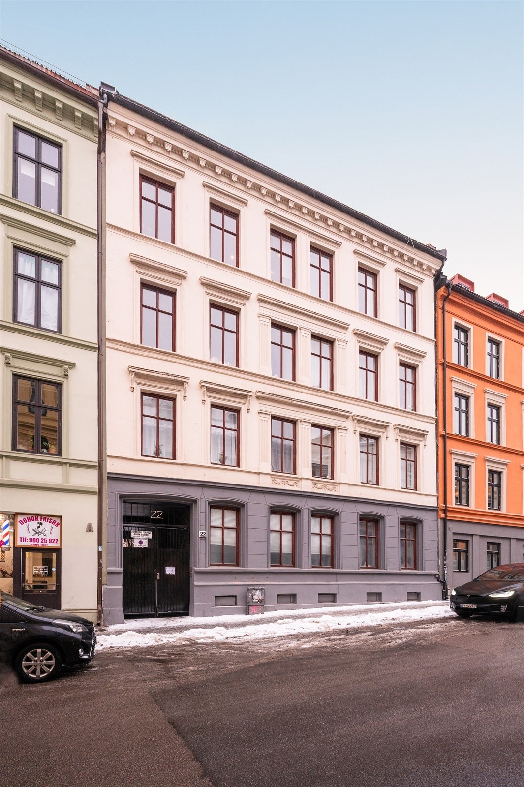 Leiligheten ligger tilbaketrukket i en rolig gate uten gjennomkjøring. Galleribilde