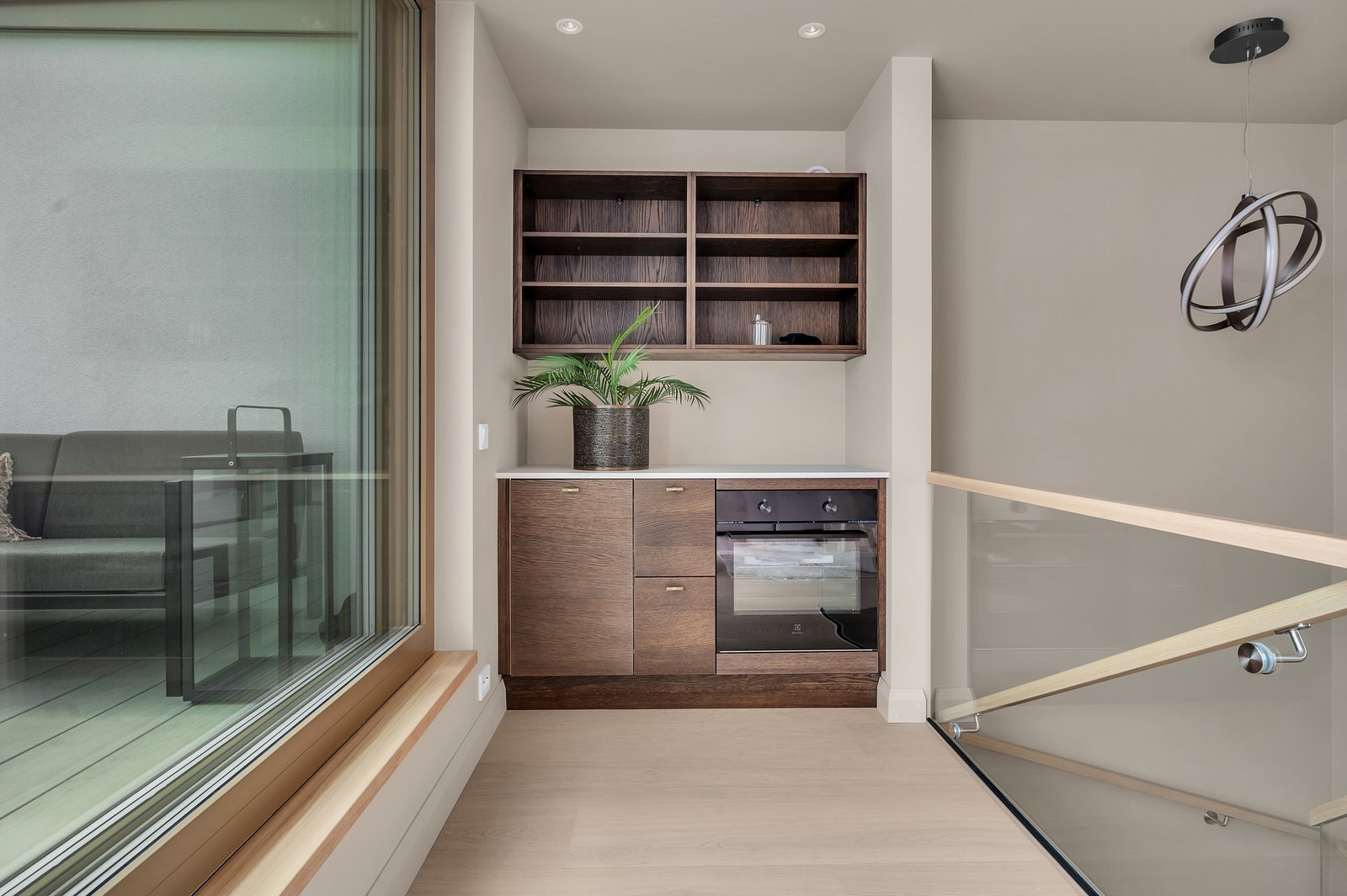 Kjøkkennisje i 6 etg med stekeovn og oppvaskmaskin Galleribilde