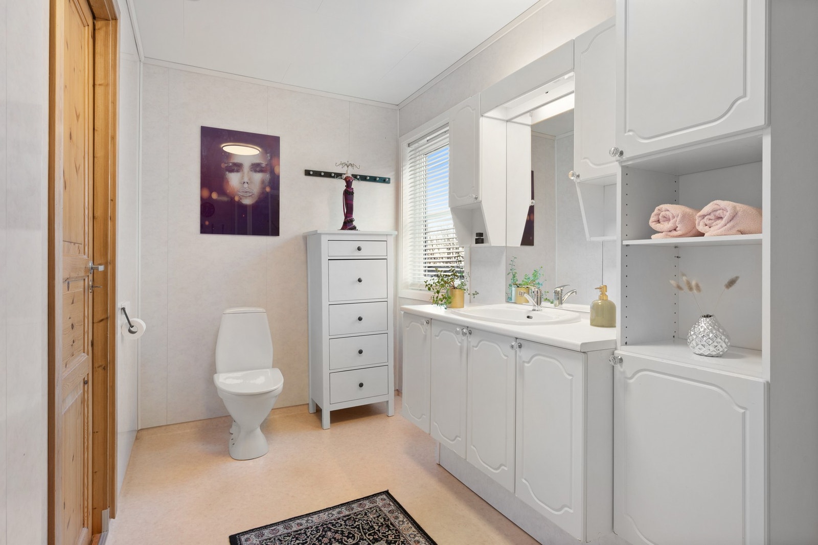 Baderom 1.etasje. Galleribilde