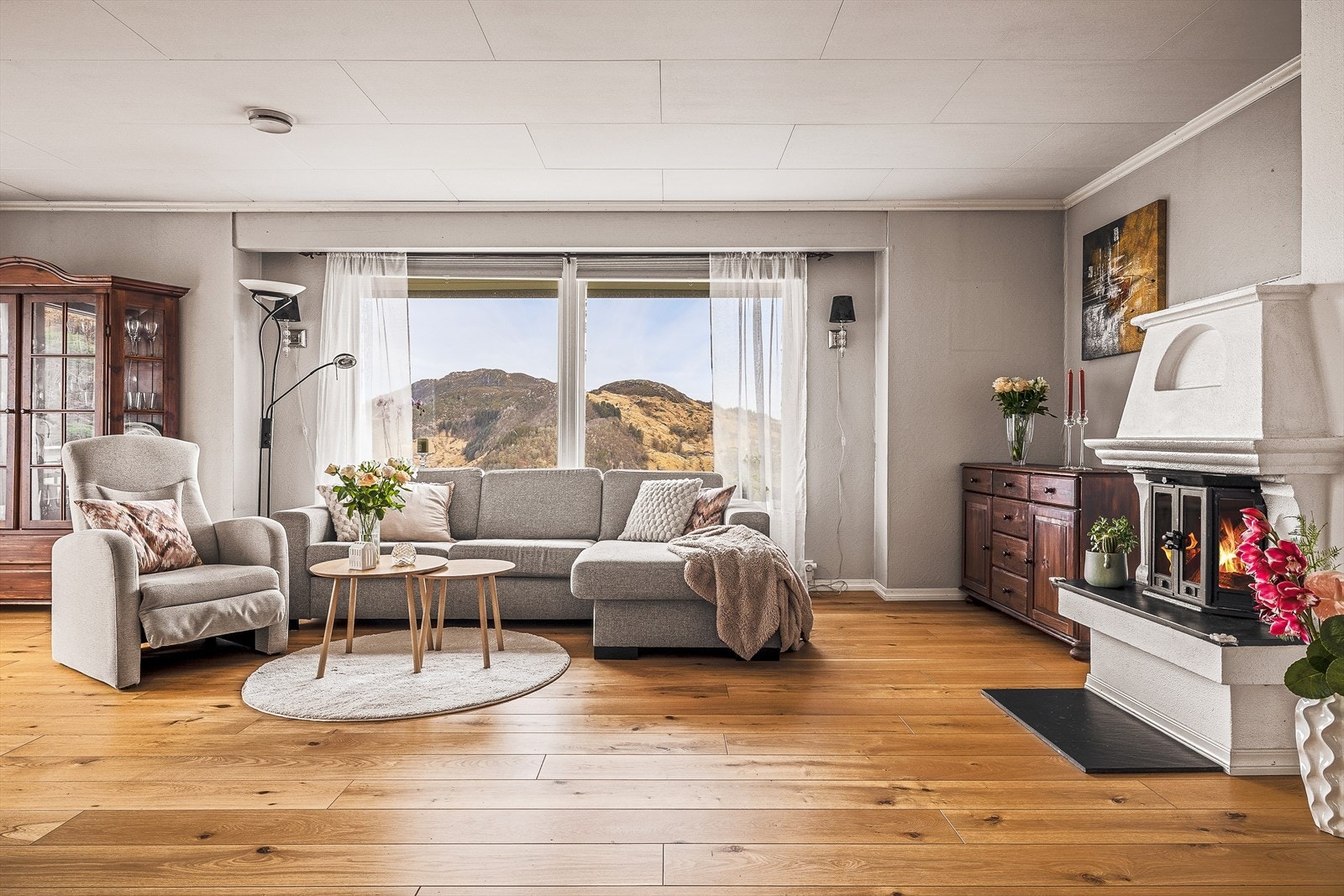 Peis i stuen Galleribilde