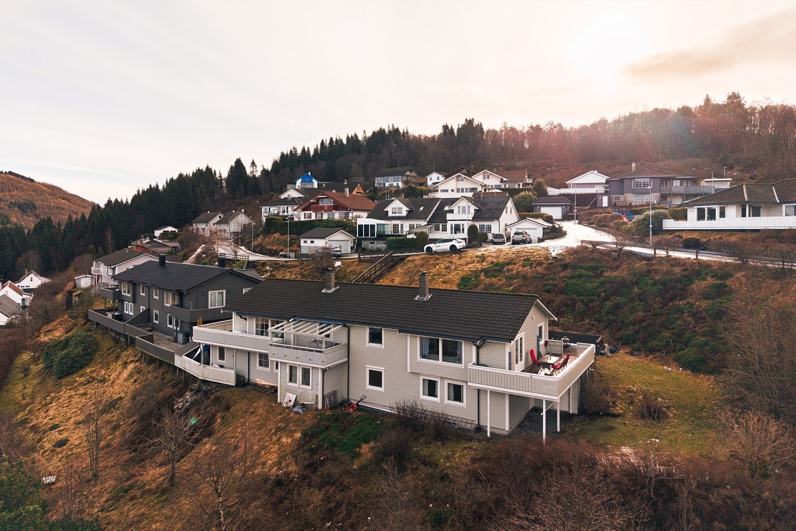 Boligen ligger meget flott til i øvre del av Langarinden Galleribilde