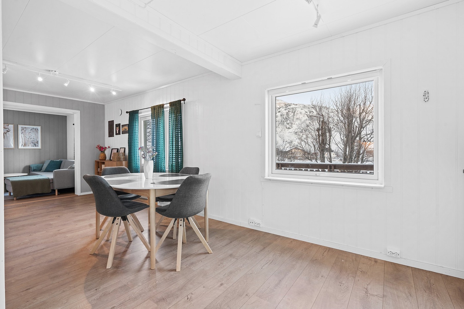 Stuen og spisestuen Galleribilde