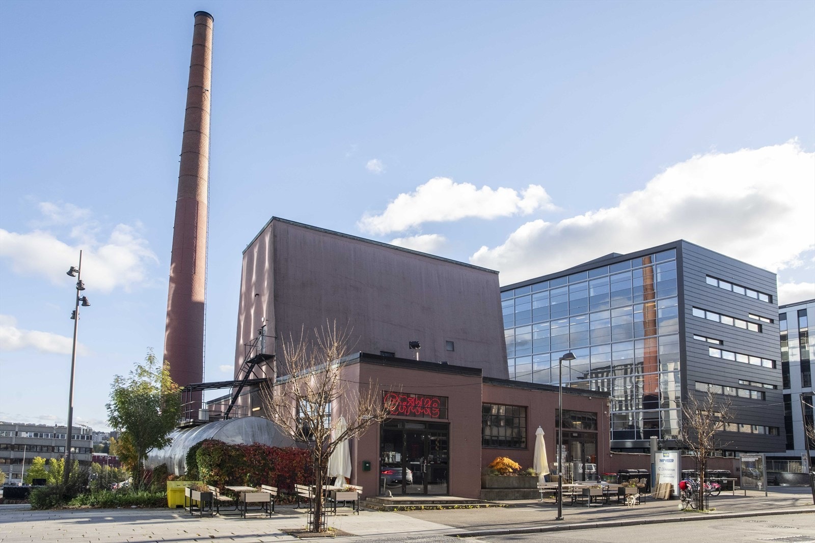 Beliggenheten gir deg nærhet til sentrums pulserende liv, samtidig som nabolaget er rolig. Galleribilde