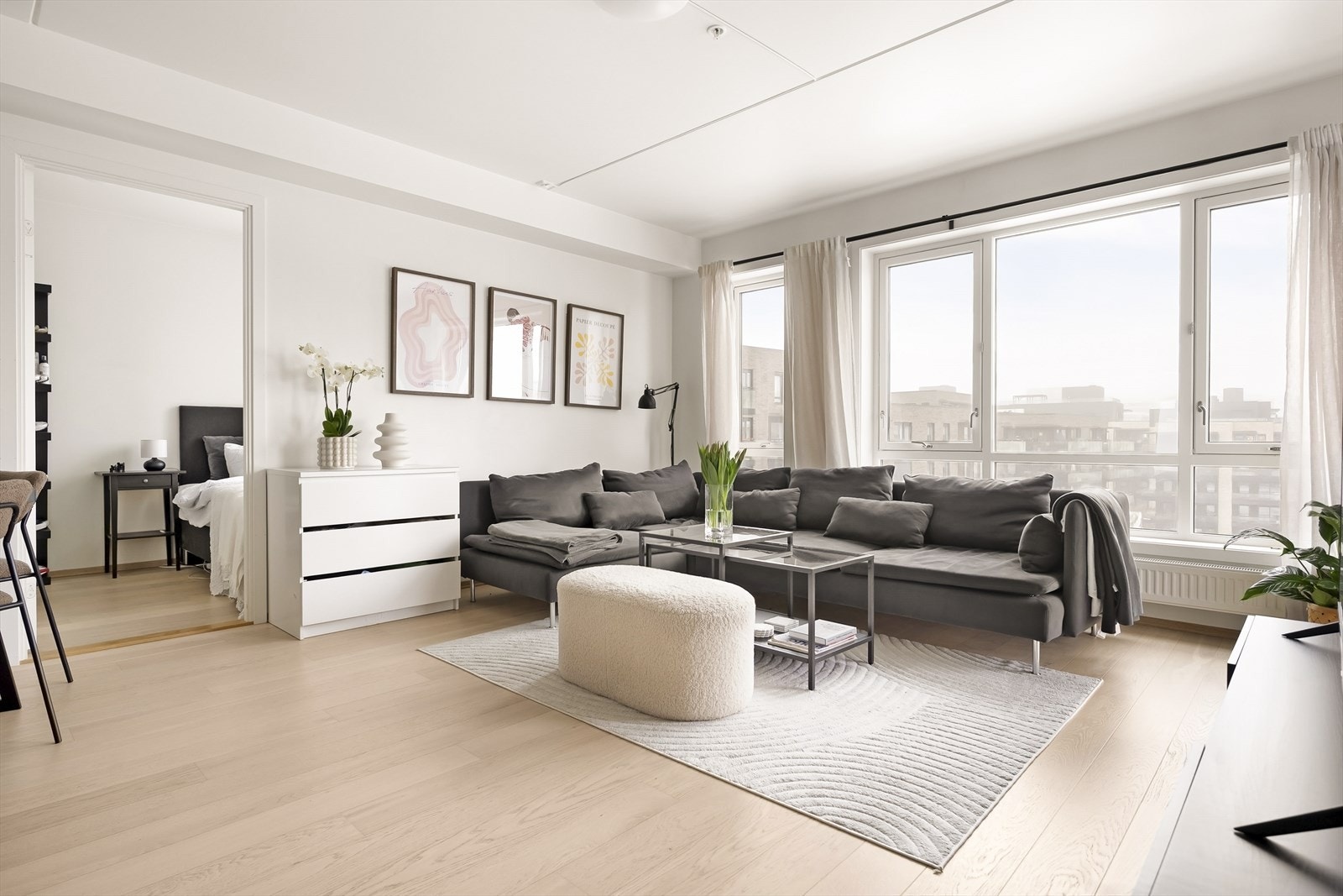 Vannbåren varme til radiatorer er inkludert i felleskostnadene og sørger for et behagelig inneklima. Galleribilde