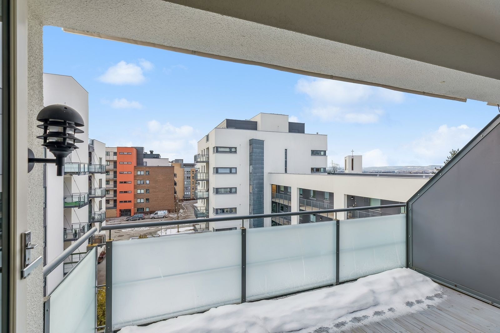 Sydvestvendt balkong på ca 9 kvm Galleribilde