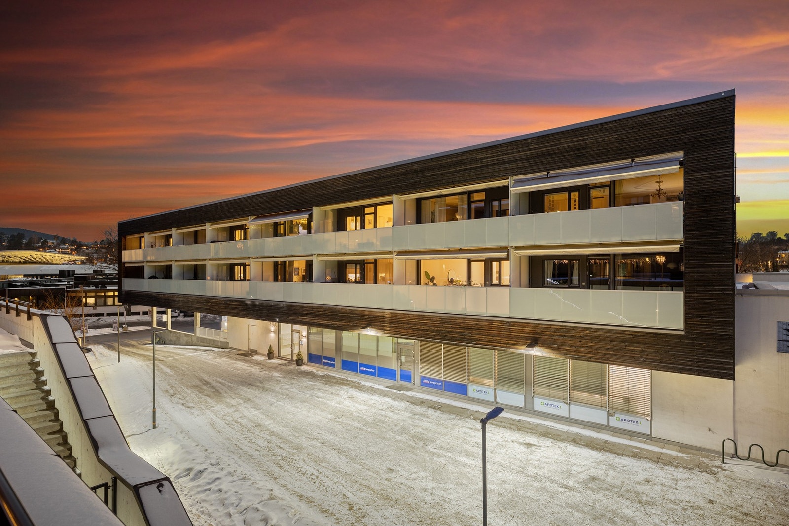 Deler av boligen ligger over bakkeplan, i 2. etasje Galleribilde