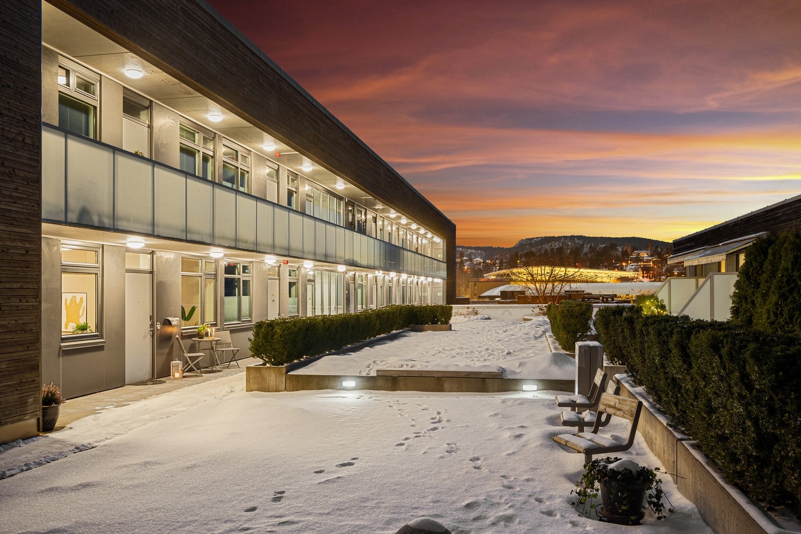 Inngang i 1. etasje gjør dette til en praktisk og tilgjengelig bolig Galleribilde