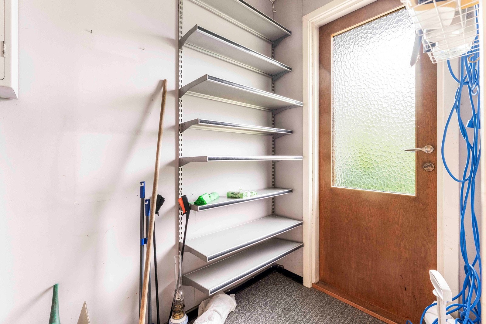 Egen utgang til baksiden fra "grovkjøkken" Galleribilde