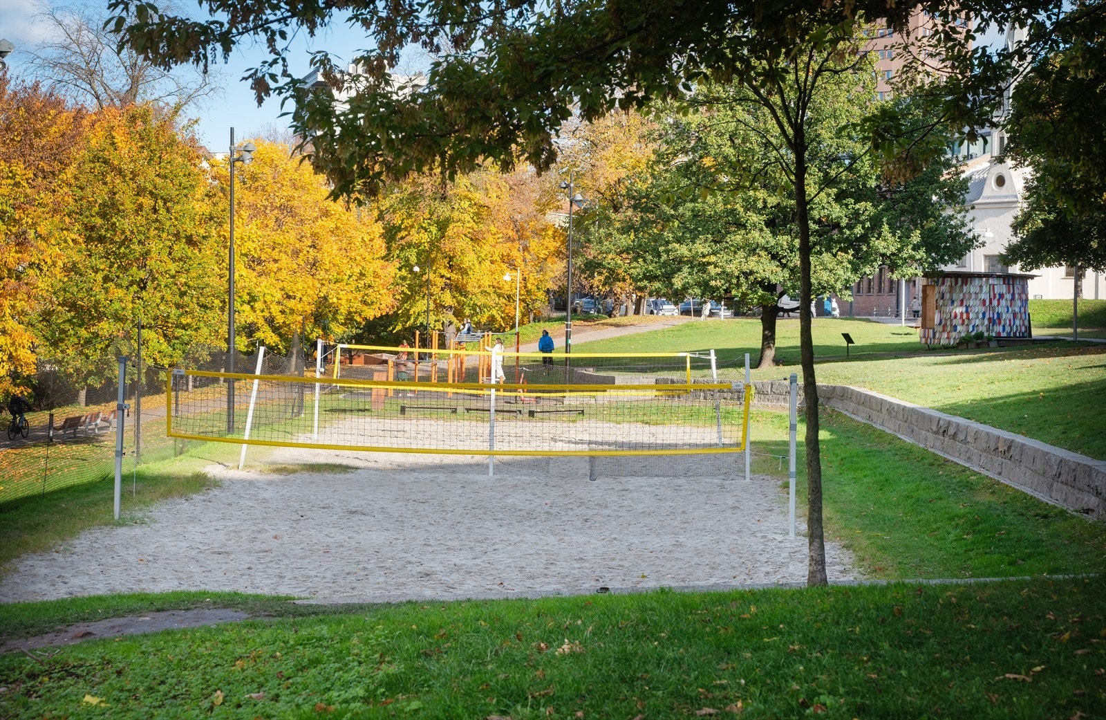 Flere idrettsanlegg og treningsmuligheter finnes i umiddelbar nærhet. Galleribilde