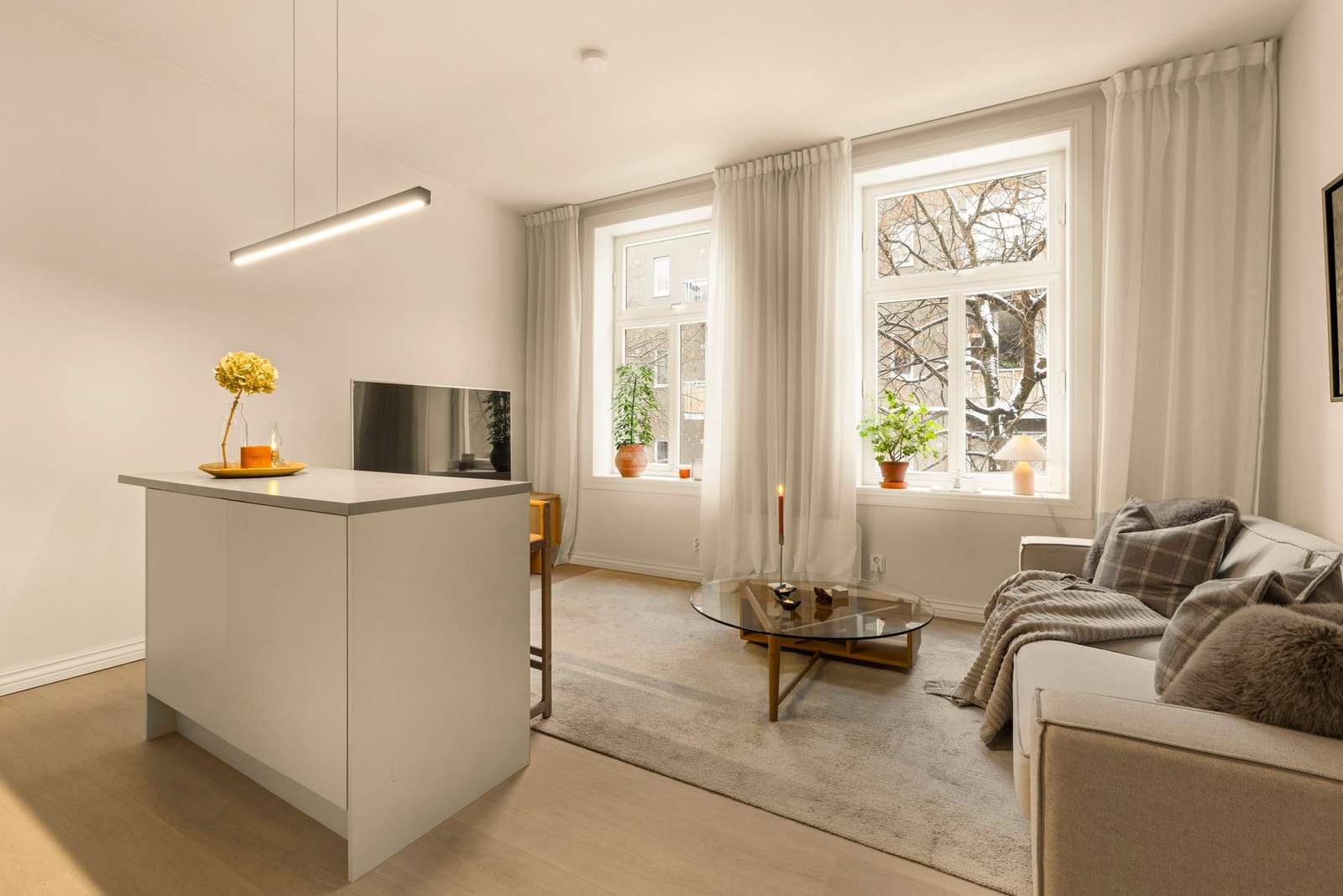 Leiligheten ble pusset opp i 2024 med blant annet: Bad, kjøkken, overflater og el-anlegg. Galleribilde