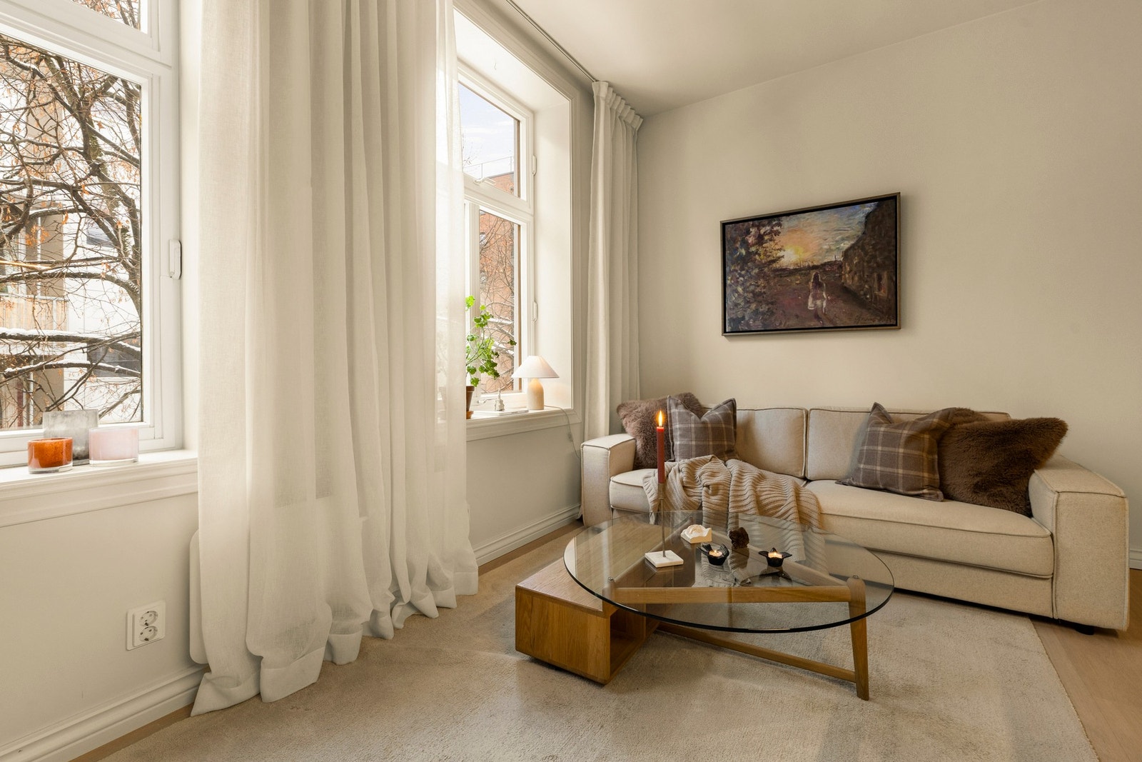 Stuen er malt i en nydelig fargetone. Galleribilde