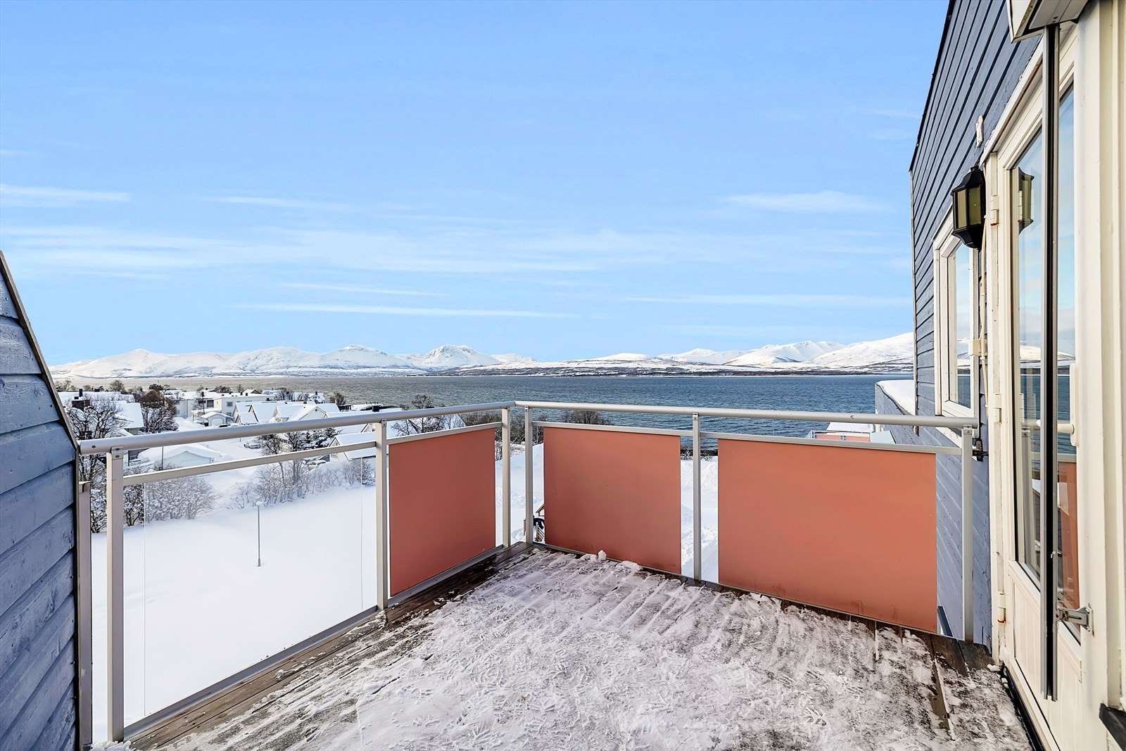 Her er det strålende ettermiddagssol. Galleribilde