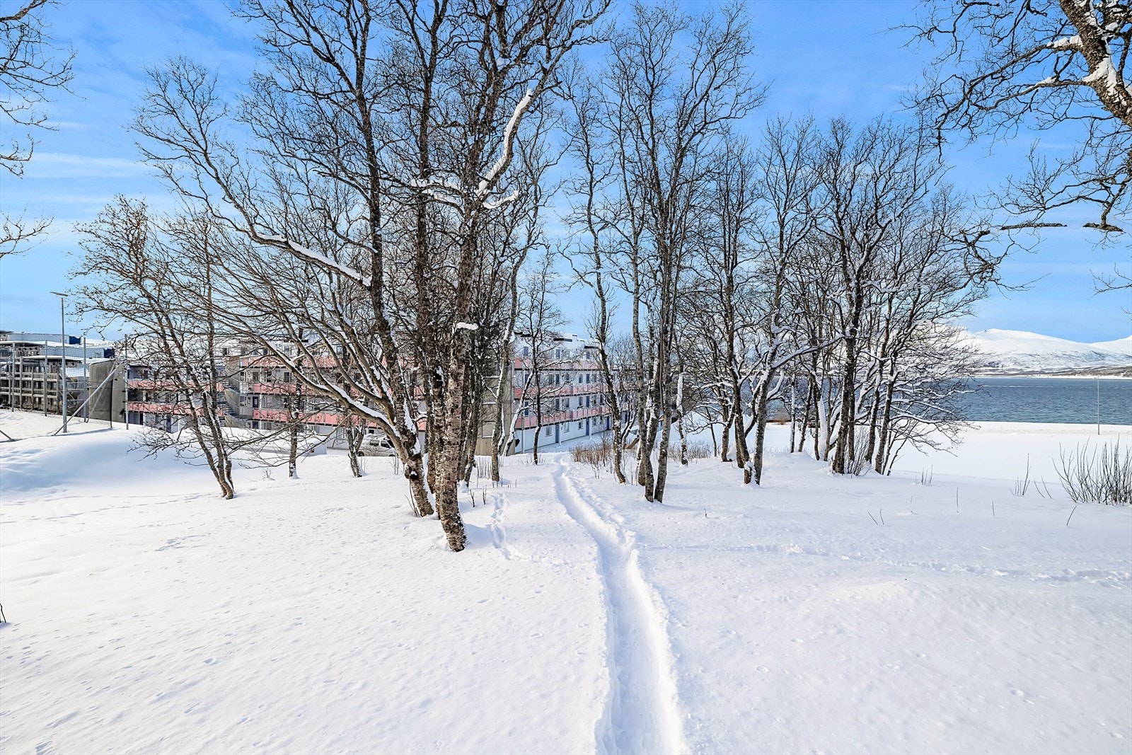 Området er rolig og det er mange turmuligheter like i nærheten. Galleribilde