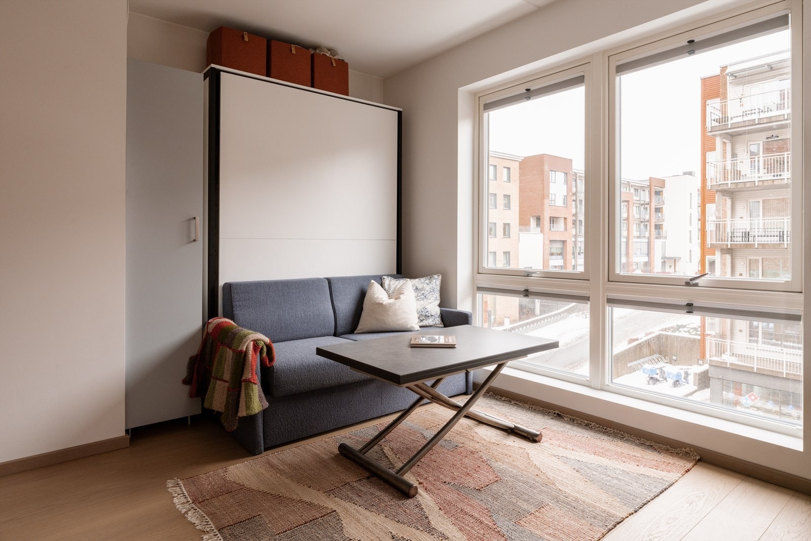 I 2024 ble det også integrert en praktisk skapseng med tilhørende sofadel. Galleribilde