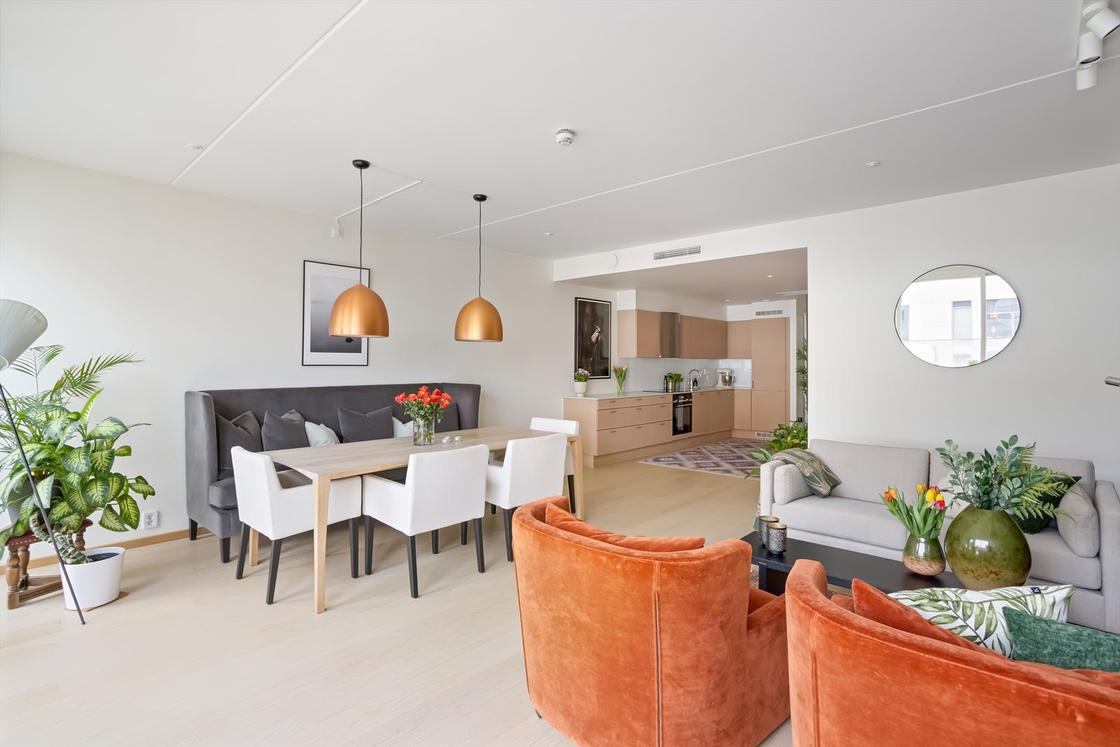 A konto fjernvarme er inkludert i fellesutgiftene. Selger opplyser om totalt strømforbruk 3661 kwh for 2025 Galleribilde