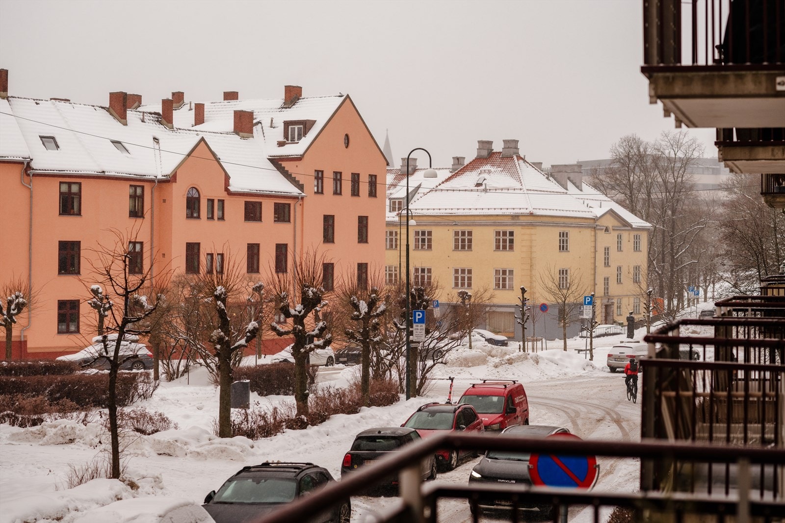 Svært koselig utsikt over nabolaget fra balkongen. Galleribilde
