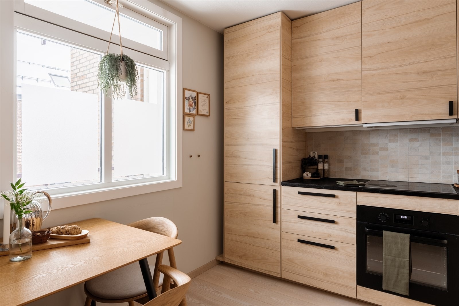 Kjøkkenet ligger separat fra resten av boligen. Galleribilde