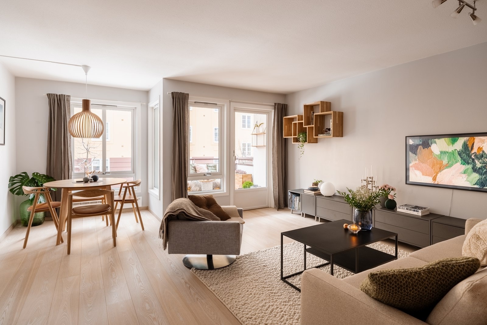 Velkommen til Thurmanns gate 10C presentert av Emera Eiendomsmegling. Foto: Paul-Dan Dragoman v/ Lens85. Galleribilde