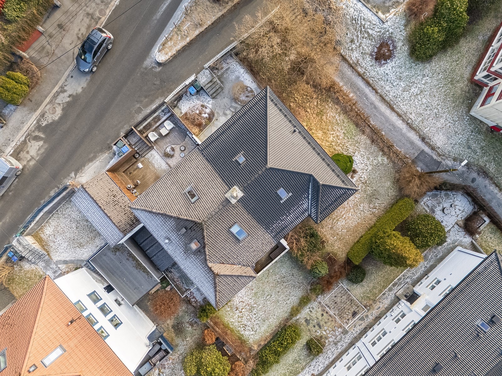 Boligen ligger sørvendt med sol fra morgen til kveld. Galleribilde