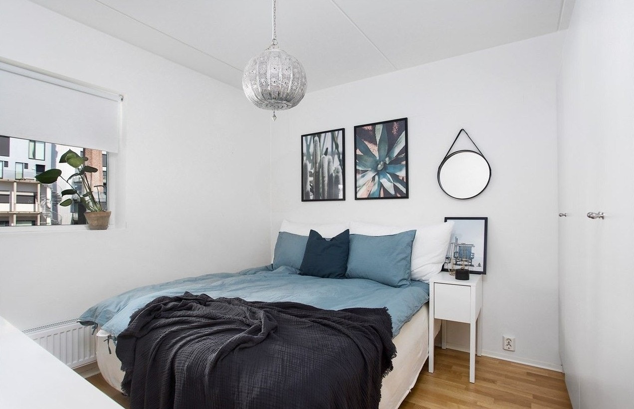 Soverom. Skap følger. Seng og andre møbler følger ikke. Galleribilde