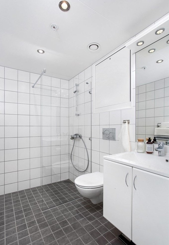 Bad med vaskemaskin som følger. Galleribilde