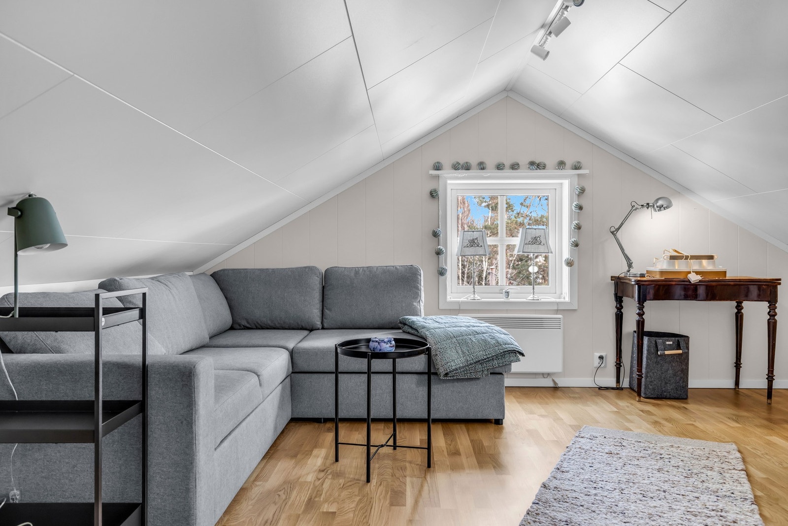 Rommet passer perfekt som lekestue for barna, men mulighetene er mange, og valget er ditt. Galleribilde