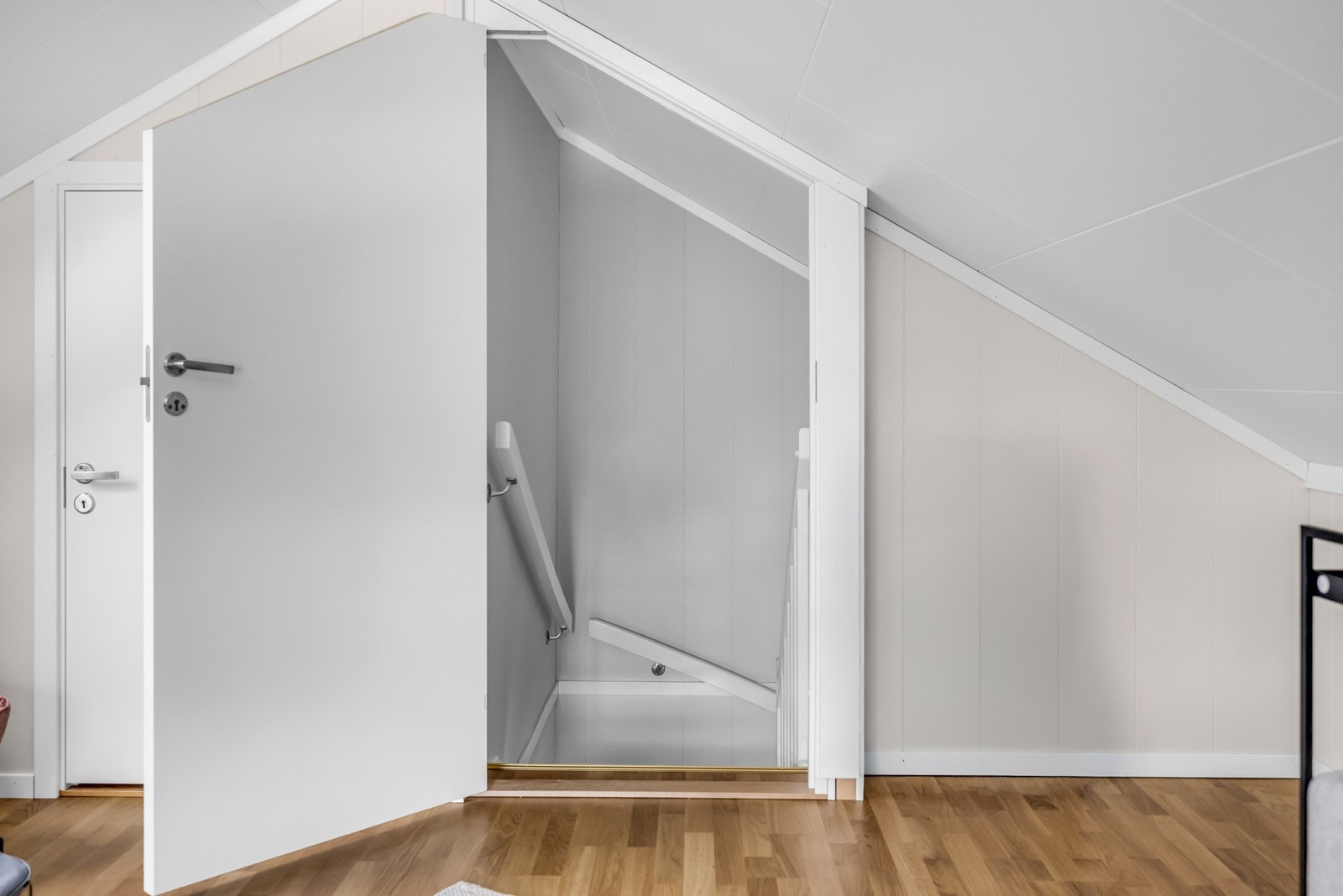 Loftet er utformet med bod og teknisk rom. Galleribilde