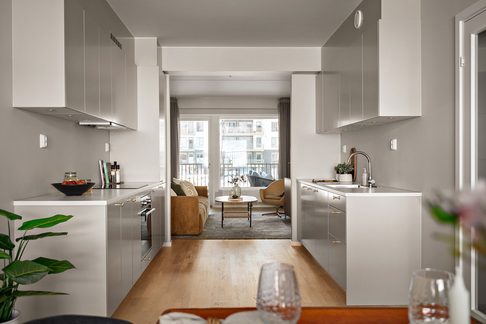 Åpen og gjennomgående planløsning. Galleribilde