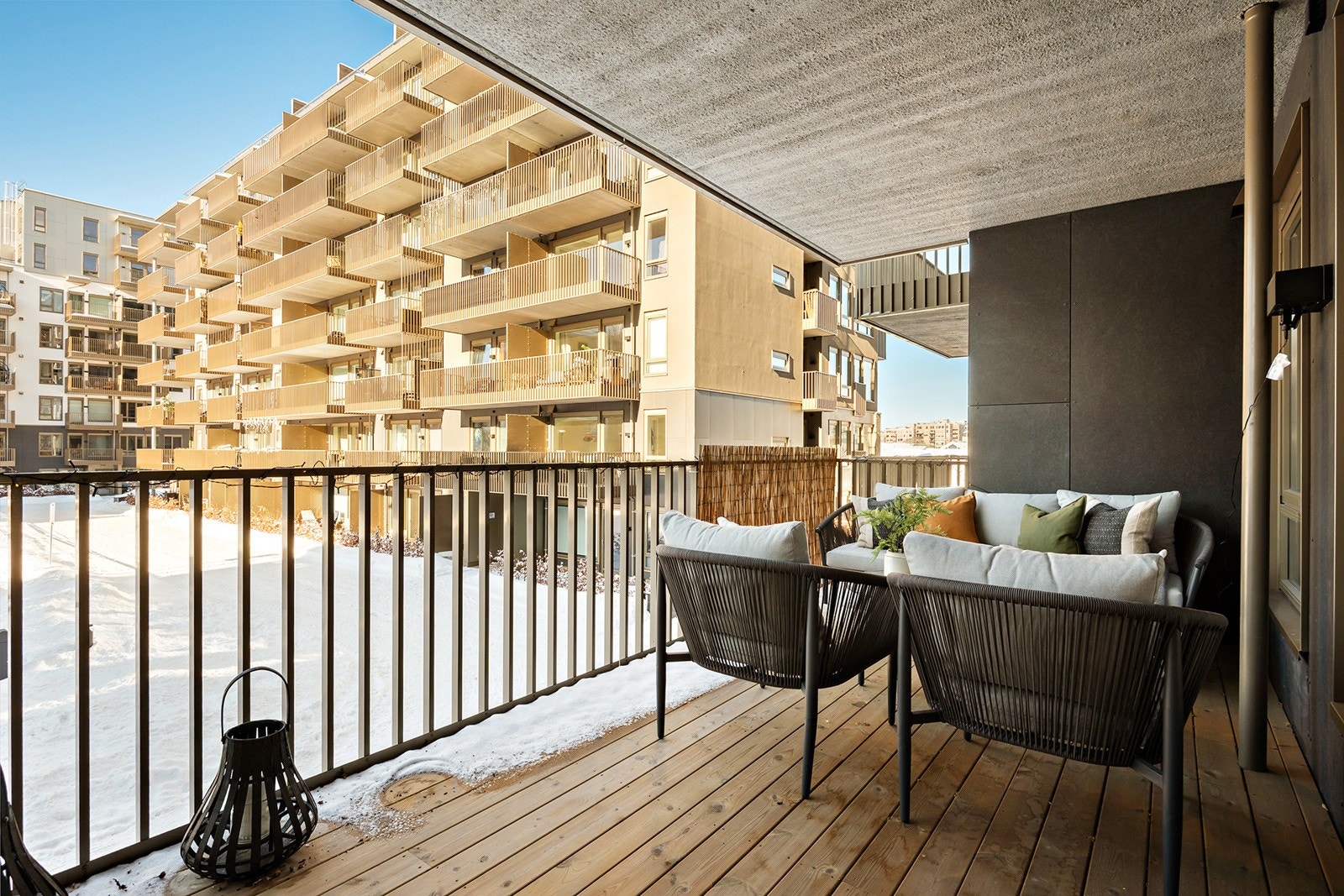 God plass til utemøbler og grill. Galleribilde